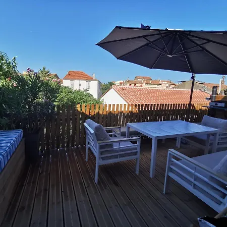 T3 Terrasse Classe 4 Etoiles Le Poulpe 200m Front De Apartment